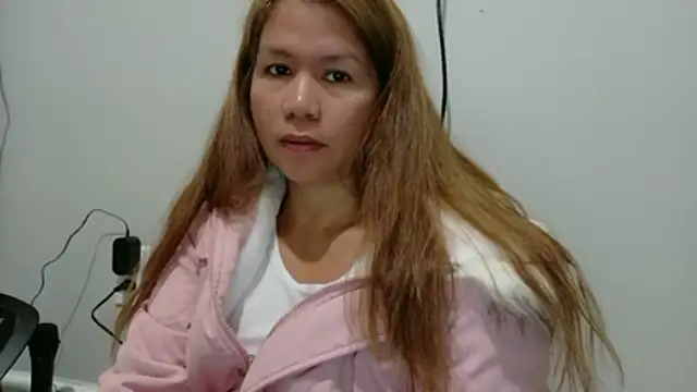 Snapshot of XLennaMX chatting on February 2026 02:53:01 AM XLennaMX online show from February 2026 02:53:01 AM