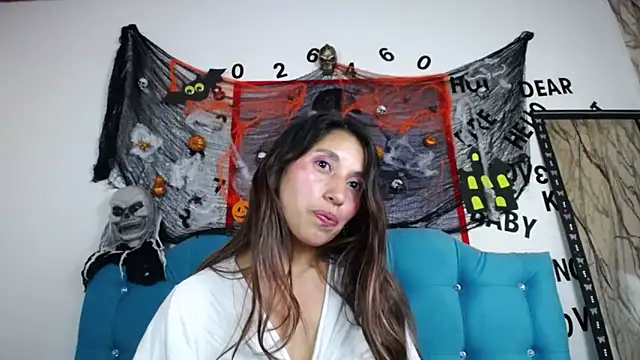 sweet skylove  online show from October 2025 04:27:02 PM