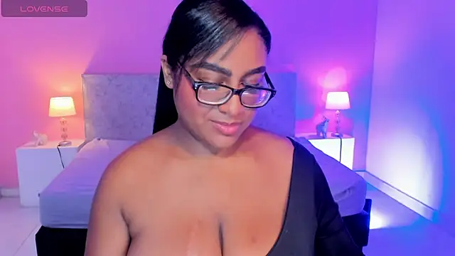 BlakmillerrGilson online show from October 2025 07:54:02 PM