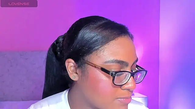 BlakmillerrGilson online show from November 2025 07:57:01 PM