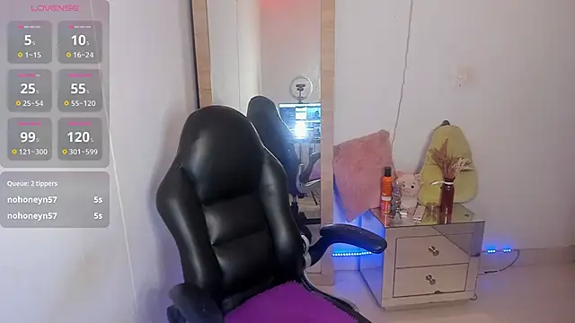 Snapshot of hellensexy chatting on February 2026 09:47:02 PM hellensexy online show from February 2026 09:47:02 PM