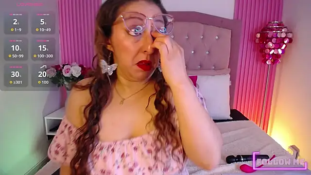 AnnadirtyXo online show from April 2026 04:12:01 AM