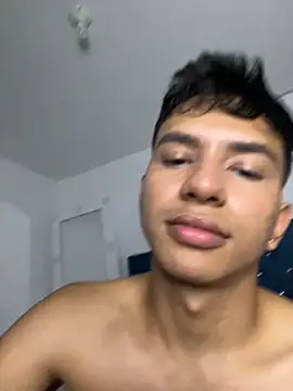 Leonarrrd 01 online show from February 2025 07:22:01 AM