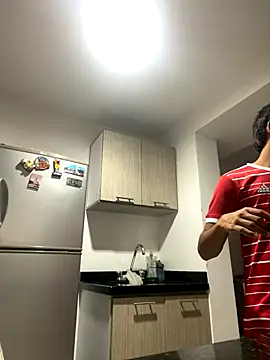 Leonarrrd 01 online show from September 2025 10:03:02 PM