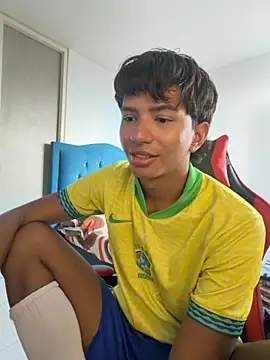 Leonarrrd 01 online show from December 2025 04:49:02 PM