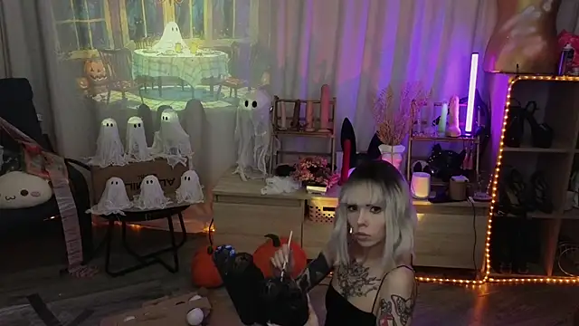 Kerry Kirk online show from October 2025 11:23:01 PM