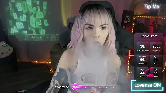 Kerry Kirk online show from December 2025 09:43:01 PM