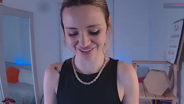 Lucy Princes online show from January 2025 02:43:01 AM