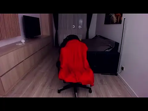 MarisMuscle online show from March 2025 07:43:02 PM