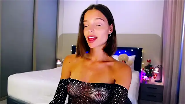 Snapshot of wow_Mia chatting on December 2024 01:26:02 AM wow Mia online show from December 2024 01:26:02 AM