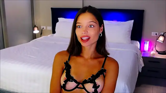 Snapshot of wow_Mia chatting on February 2025 02:12:01 AM wow Mia online show from February 2025 02:12:01 AM