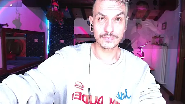 Snapshot of cek_186 chatting on December 2024 07:16:01 AM cek 186 online show from December 2024 07:16:01 AM