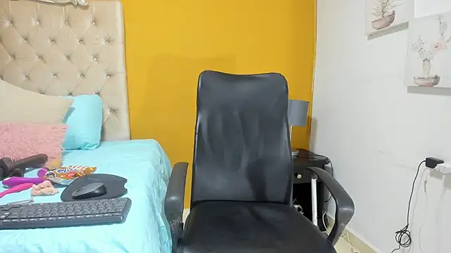 rousse sexyandhot online show from January 2026 02:14:01 AM