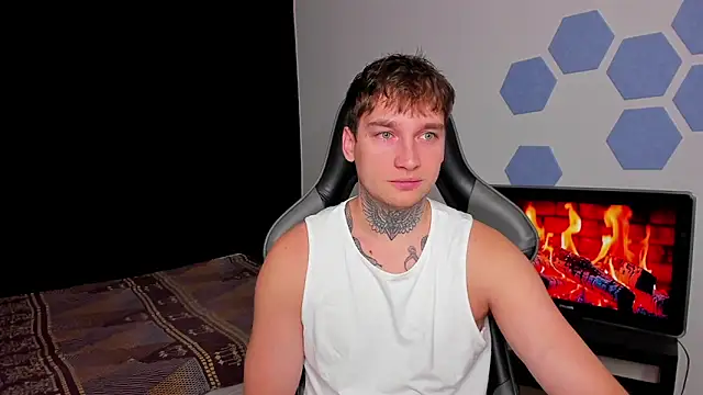 Chris Tyson online show from September 2025 02:01:01 AM