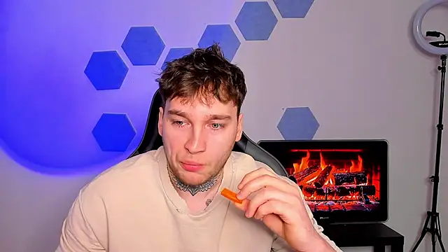 Chris Tyson online show from February 2026 08:47:01 AM