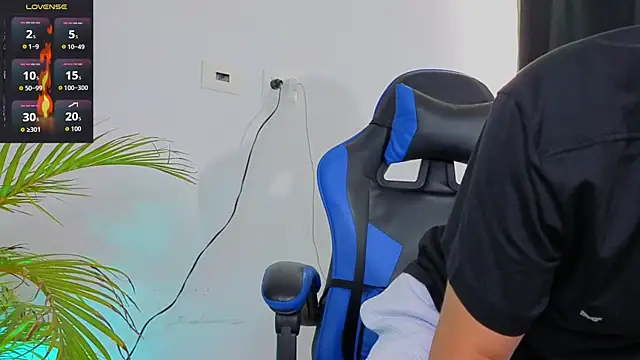 EdwardRoss  online show from November 2025 04:27:01 PM