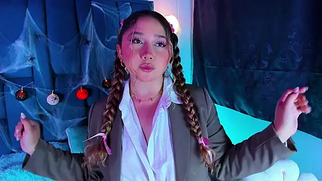 Cherryyquen online show from October 2025 08:30:02 PM