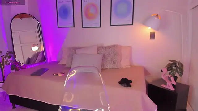 Snapshot of Arianabromw chatting on April 2026 06:46:01 PM Arianabromw online show from April 2026 06:46:01 PM