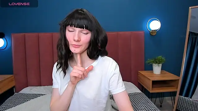 Lili flowerr online show from March 2025 03:02:02 AM