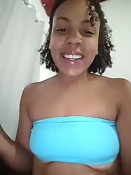 Julia Pretinha online show from December 2025 02:35:01 PM