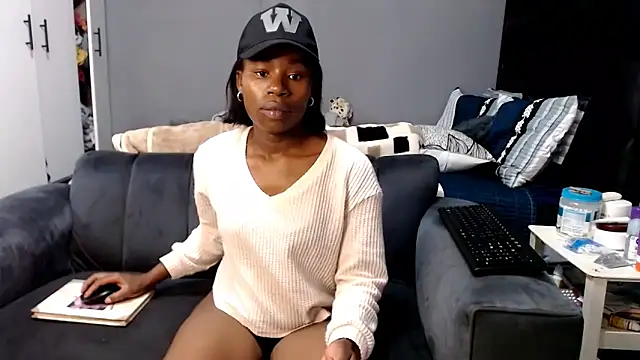 LongPussyLipsxx online show from December 2025 07:55:01 PM