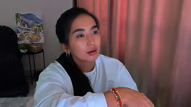 worldofkim online show from March 2025 07:26:01 AM