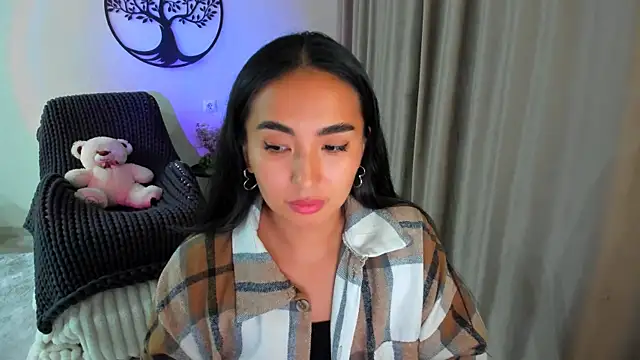 worldofkim online show from September 2025 09:05:01 PM