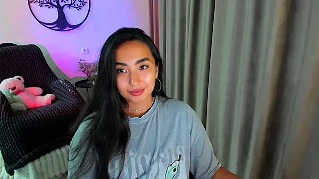 Snapshot of worldofkim chatting on November 2025 06:40:02 PM worldofkim online show from November 2025 06:40:02 PM