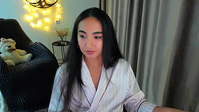 Snapshot of worldofkim chatting on January 2026 07:11:01 PM worldofkim online show from January 2026 07:11:01 PM