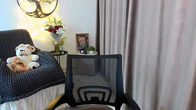 Snapshot of worldofkim chatting on February 2026 08:49:01 PM worldofkim online show from February 2026 08:49:01 PM