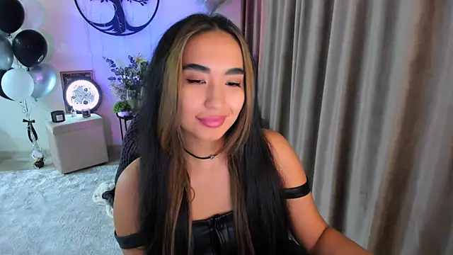 Snapshot of worldofkim chatting on March 2026 03:00:02 AM worldofkim online show from March 2026 03:00:02 AM