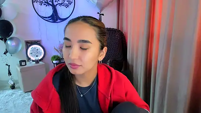 Snapshot of worldofkim chatting on March 2026 07:44:01 AM worldofkim online show from March 2026 07:44:01 AM