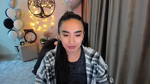 Snapshot of worldofkim chatting on March 2026 03:35:02 PM worldofkim online show from March 2026 03:35:02 PM