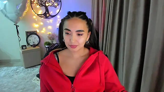 Snapshot of worldofkim chatting on April 2026 04:58:02 PM worldofkim online show from April 2026 04:58:02 PM