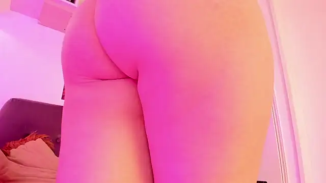 Snapshot of Miia_Thompsonn chatting on December 2024 04:06:01 PM Miia Thompsonn online show from December 2024 04:06:01 PM