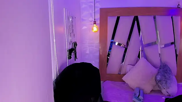 ary cooper  online show from March 2025 07:04:01 PM