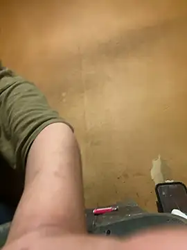 punk0805 online show from October 2025 01:55:02 PM