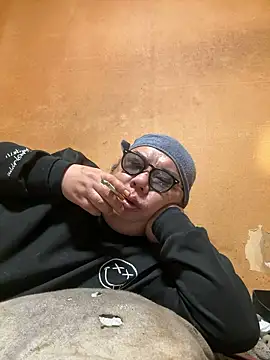 punk0805 online show from February 2026 01:09:02 PM