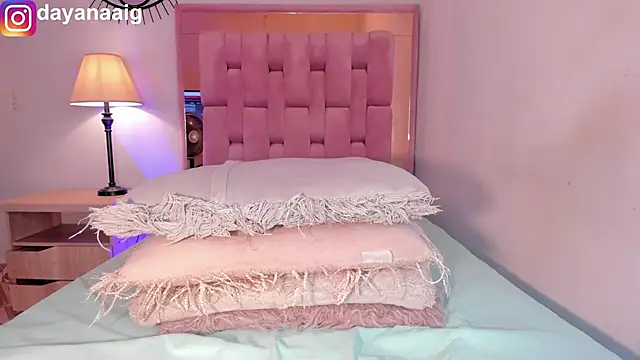 Snapshot of Voluptupus-girl chatting on October 2025 01:23:02 PM Voluptupus-girl online show from October 2025 01:23:02 PM