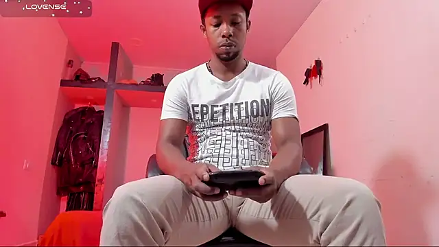 Snapshot of AlejoKhalifa_ chatting on July 2026 10:39:01 AM AlejoKhalifa online show from July 2026 10:39:01 AM