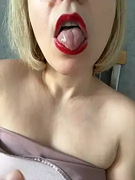 Snapshot of Yourdirtybitch chatting on January 2025 08:22:01 AM Yourdirtybitch online show from January 2025 08:22:01 AM