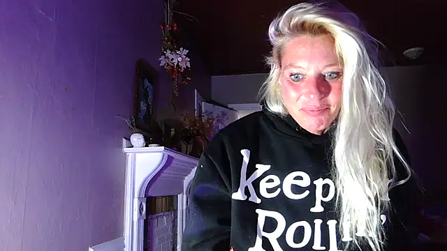 Glamazonx online show from September 2025 12:18:02 PM