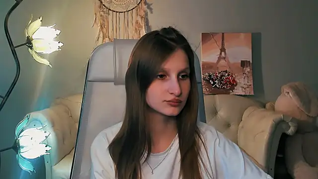 Snapshot of EllaHorton chatting on March 2025 12:47:02 PM EllaHorton online show from March 2025 12:47:02 PM