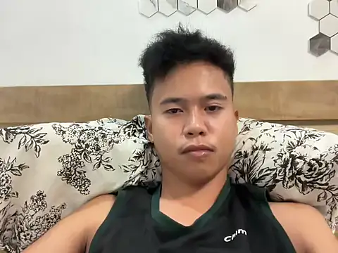 Snapshot of Asiantwink21 chatting on September 2025 06:48:01 AM Asiantwink21 online show from September 2025 06:48:01 AM