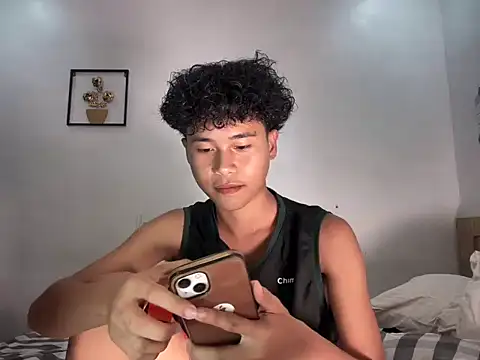 Snapshot of Asiantwink21 chatting on January 2026 03:59:01 PM Asiantwink21 online show from January 2026 03:59:01 PM