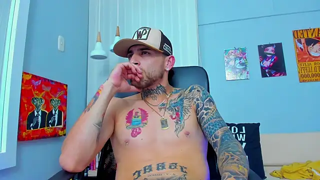 Snapshot of Drako_Lamar chatting on December 2024 09:30:02 PM Drako Lamar online show from December 2024 09:30:02 PM