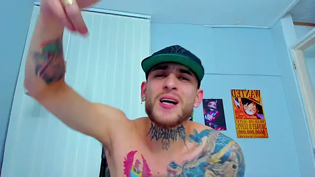 Snapshot of Drako_Lamar chatting on December 2024 12:16:02 PM Drako Lamar online show from December 2024 12:16:02 PM