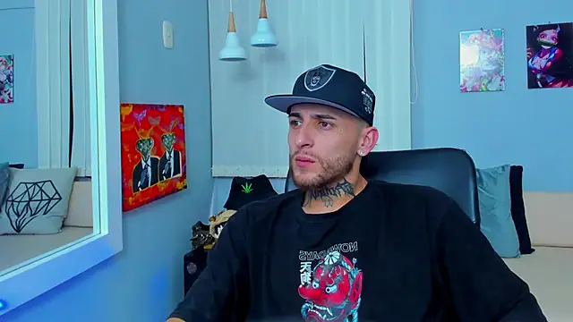 Snapshot of Drako_Lamar chatting on December 2024 03:55:02 PM Drako Lamar online show from December 2024 03:55:02 PM