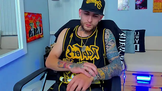 Snapshot of Drako_Lamar chatting on December 2024 03:52:01 PM Drako Lamar online show from December 2024 03:52:01 PM