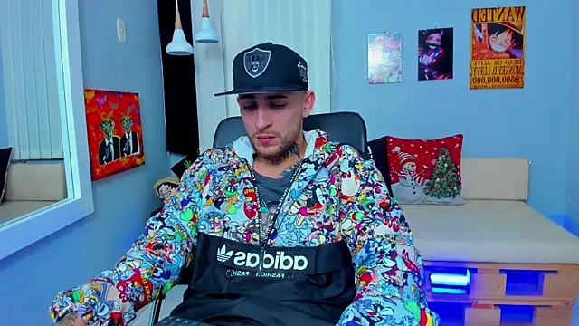 Snapshot of Drako_Lamar chatting on December 2024 03:57:02 PM Drako Lamar online show from December 2024 03:57:02 PM